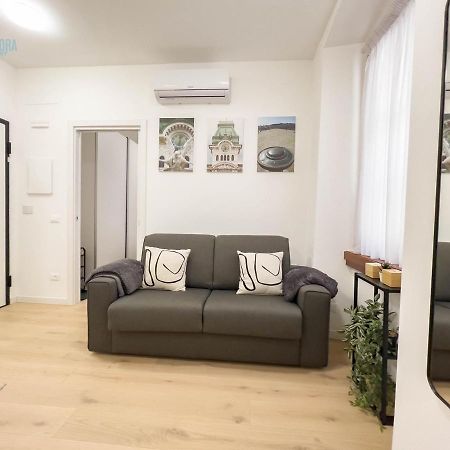 Piazza Della Borsa 3C Tirabora Short Rent Trieste Exterior foto
