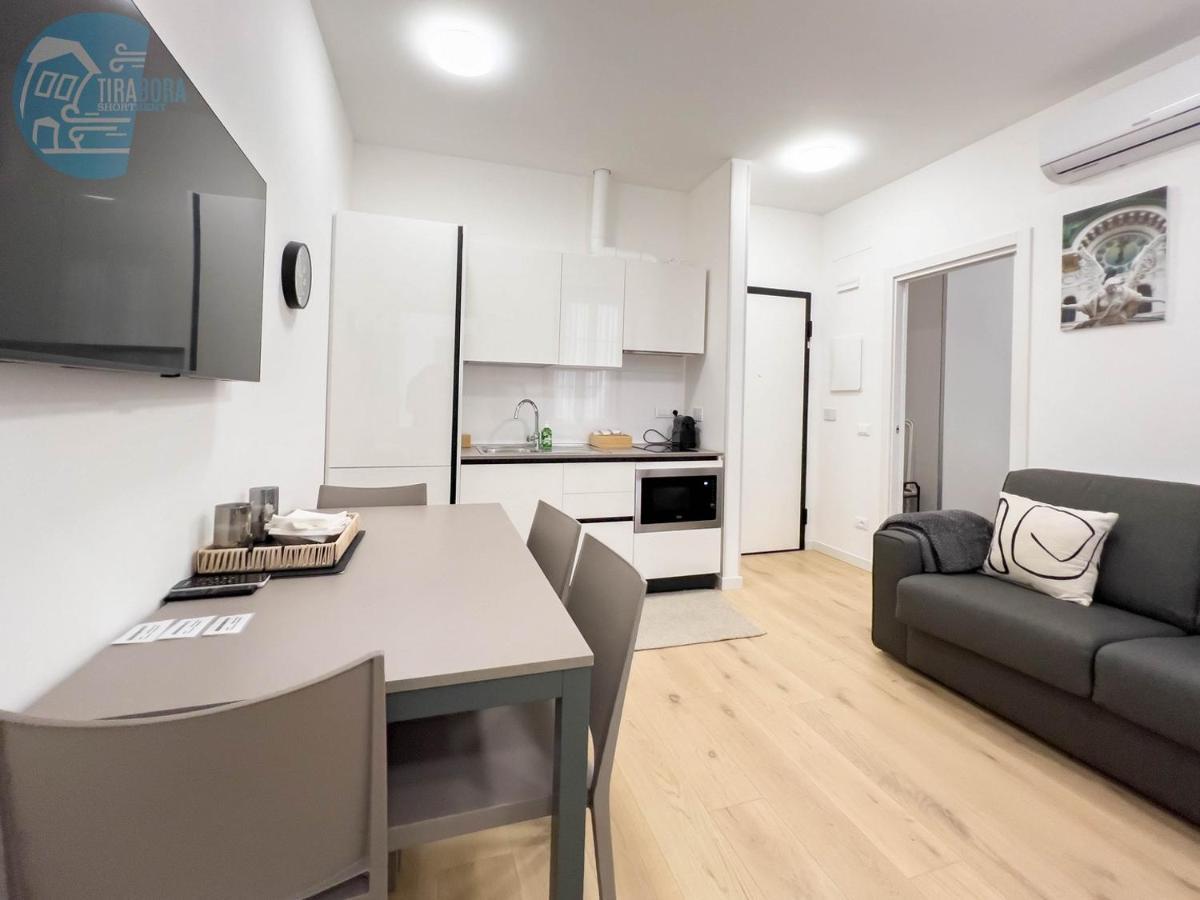 Piazza Della Borsa 3C Tirabora Short Rent Trieste Exterior foto